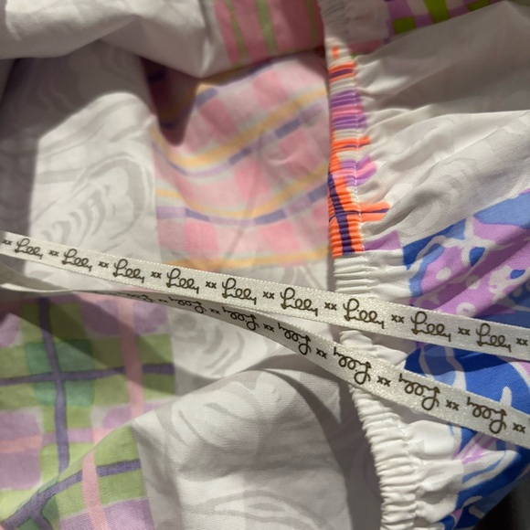 Lilly Pulitzer esmeray off shoulder catch if you can top - Picture 5 of 5